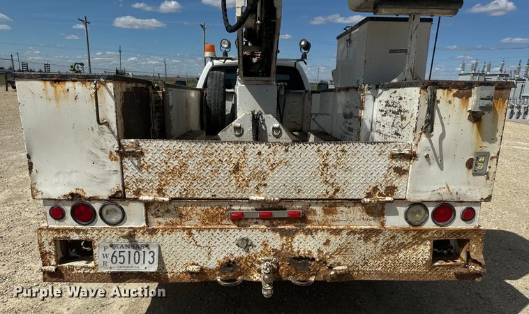 image for item EJ2792 2009 Dodge Ram 5500HD bucket truck