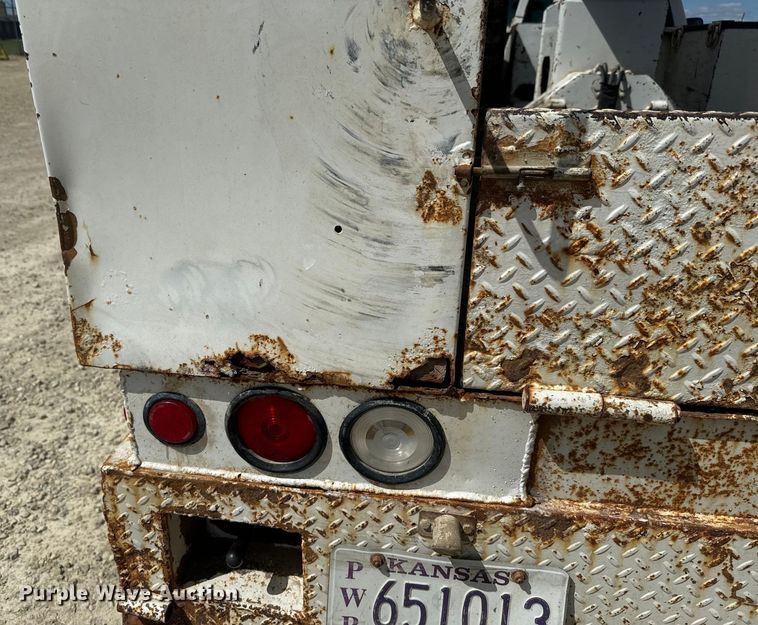 image for item EJ2792 2009 Dodge Ram 5500HD bucket truck