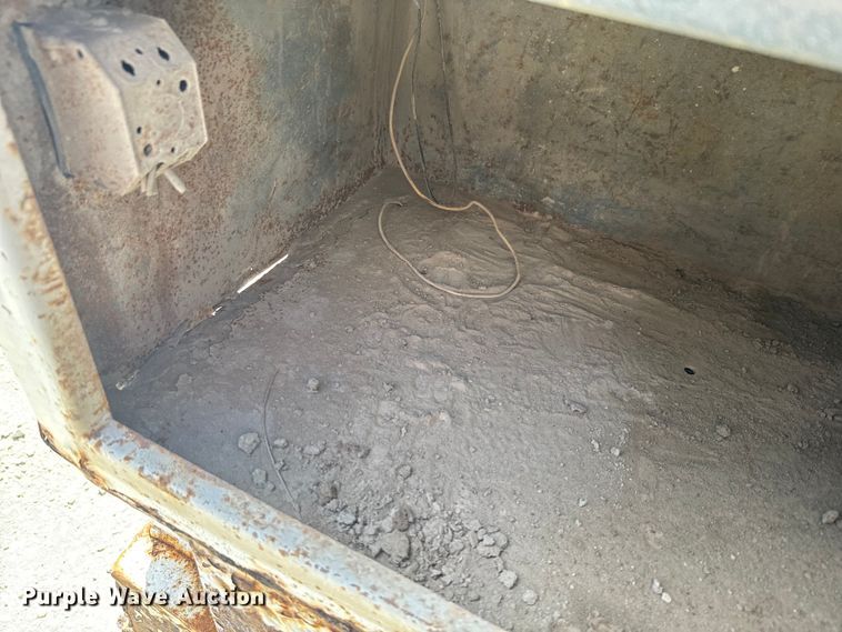 image for item EJ2792 2009 Dodge Ram 5500HD bucket truck