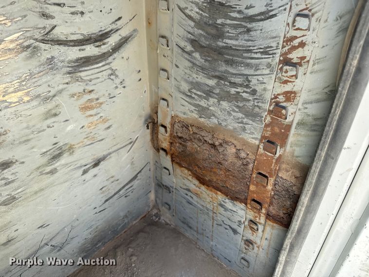 image for item EJ2792 2009 Dodge Ram 5500HD bucket truck