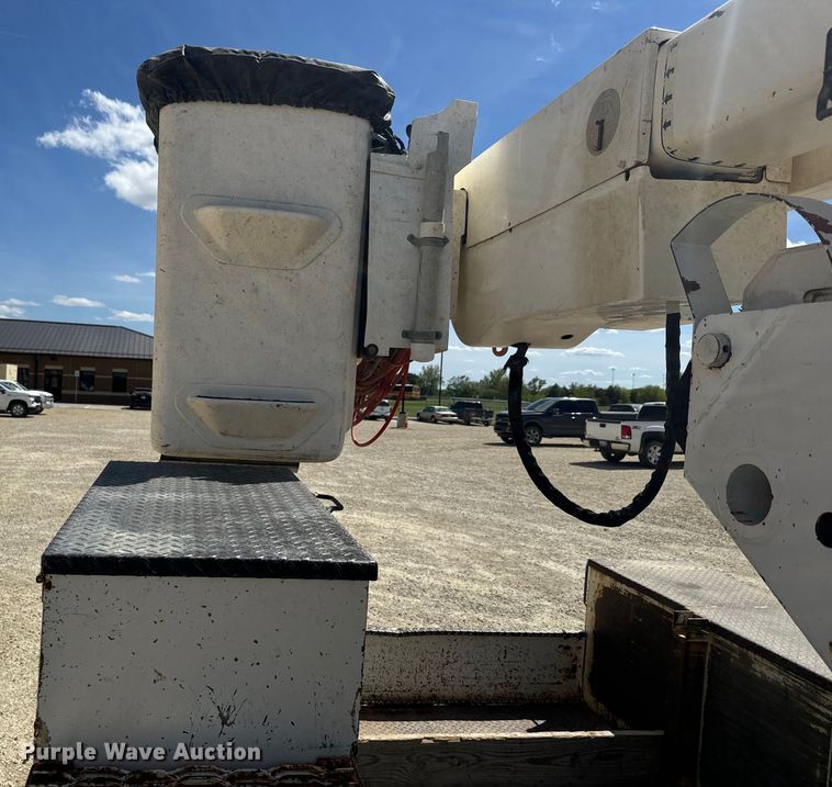 image for item EJ2792 2009 Dodge Ram 5500HD bucket truck