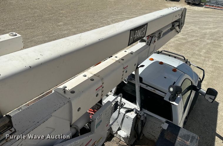 image for item EJ2792 2009 Dodge Ram 5500HD bucket truck