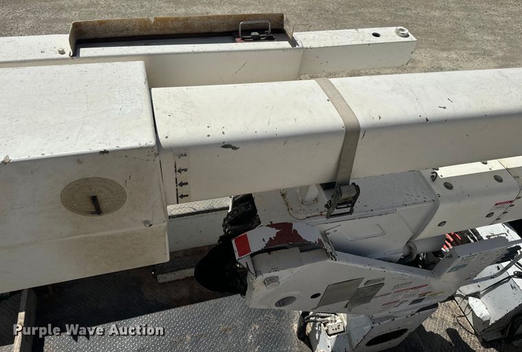 image for item EJ2792 2009 Dodge Ram 5500HD bucket truck