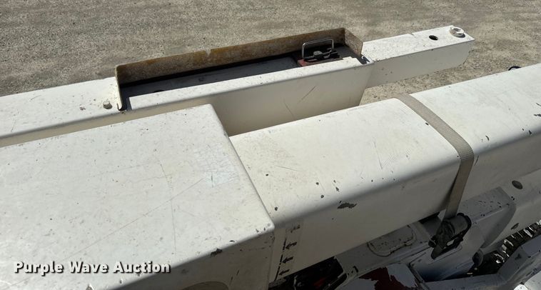 image for item EJ2792 2009 Dodge Ram 5500HD bucket truck