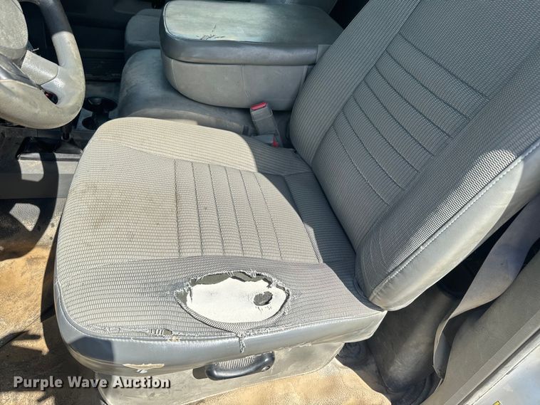 image for item EJ2792 2009 Dodge Ram 5500HD bucket truck