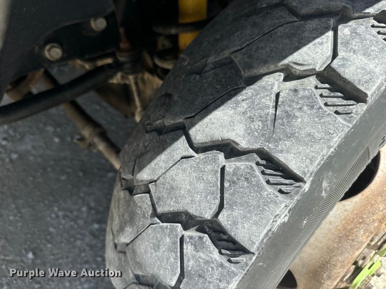 image for item EJ2792 2009 Dodge Ram 5500HD bucket truck