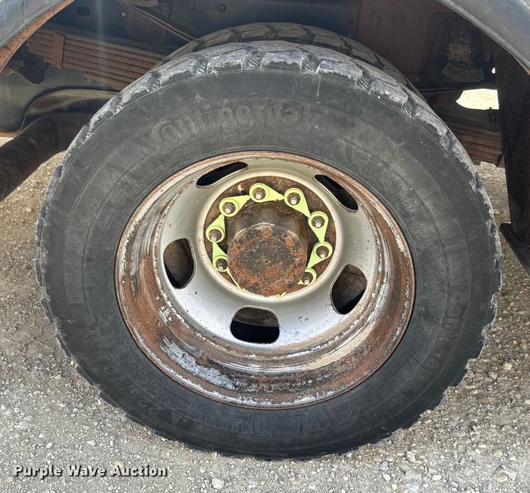 image for item EJ2792 2009 Dodge Ram 5500HD bucket truck