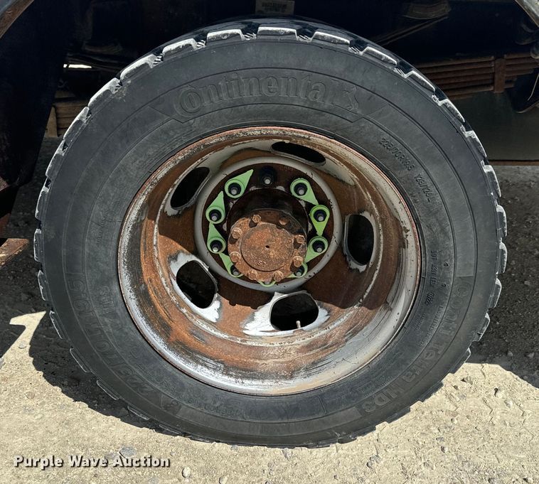 image for item EJ2792 2009 Dodge Ram 5500HD bucket truck