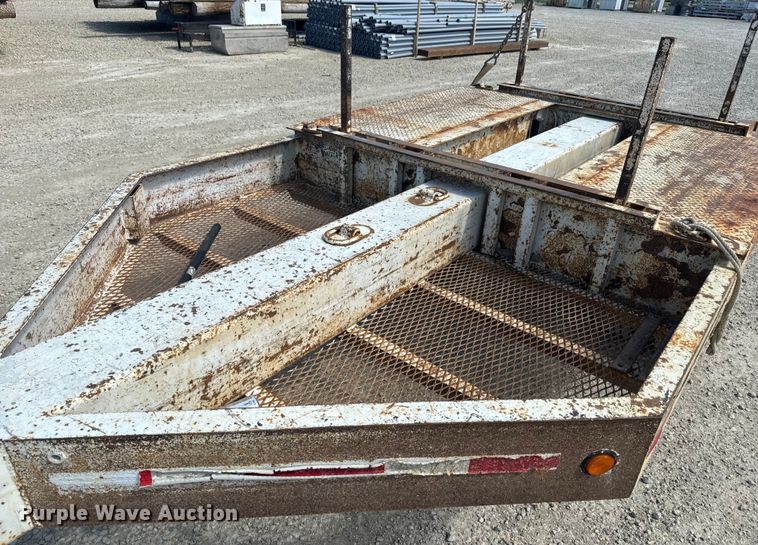 image for item EJ2793 2008 CZ Engineering pole trailer