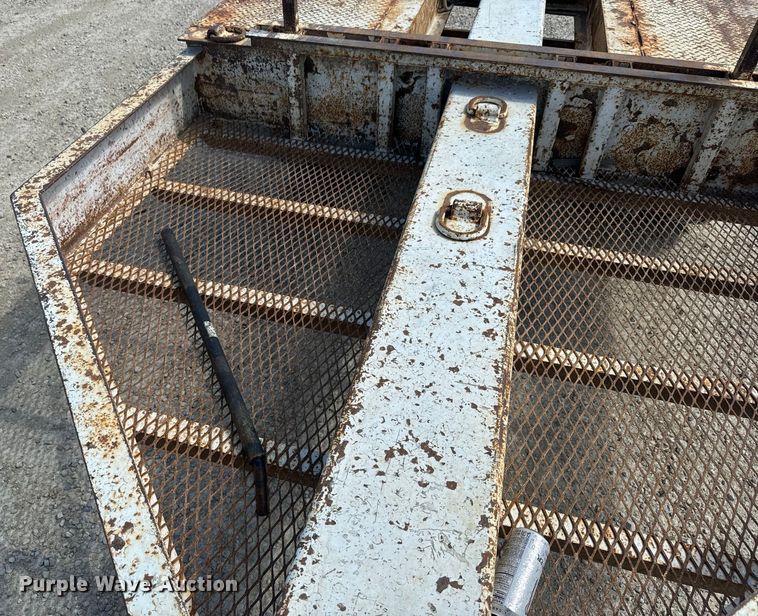 image for item EJ2793 2008 CZ Engineering pole trailer