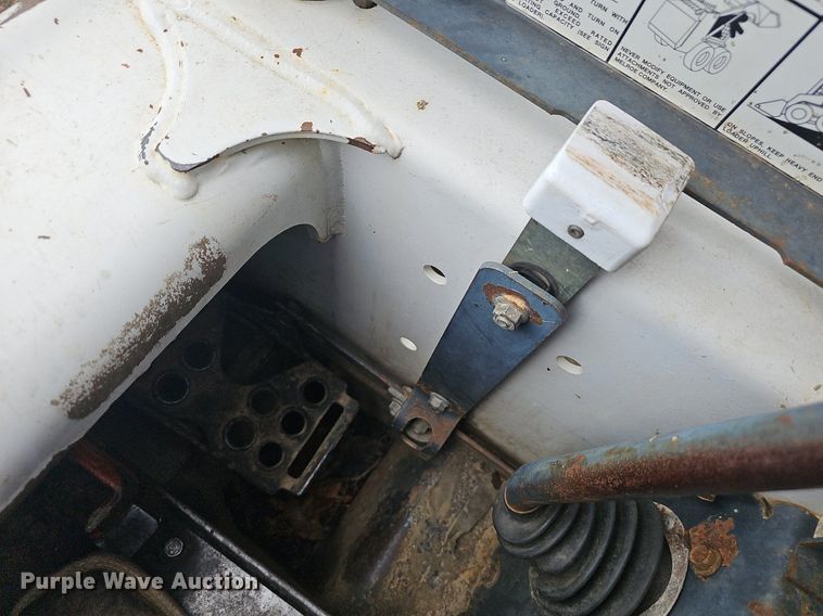 image for item EJ5349 1996 Bobcat  773 skid steer loader