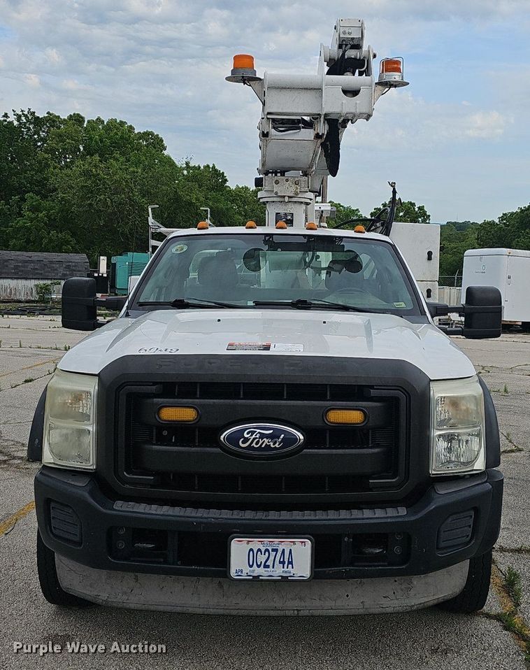 image for item EJ5371 2011 Ford F450 Super Duty bucket truck