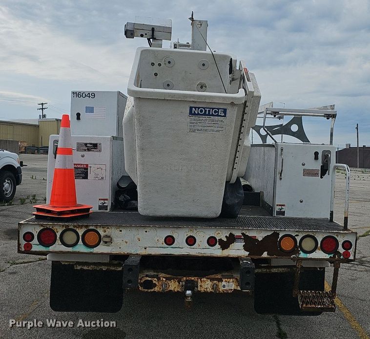 image for item EJ5371 2011 Ford F450 Super Duty bucket truck