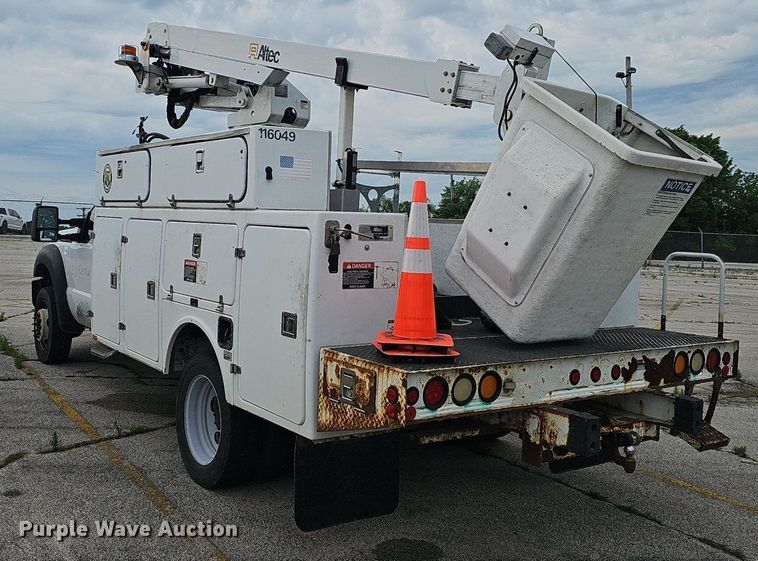 image for item EJ5371 2011 Ford F450 Super Duty bucket truck