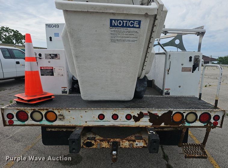 image for item EJ5371 2011 Ford F450 Super Duty bucket truck