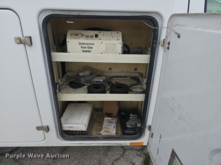 image for item EJ5371 2011 Ford F450 Super Duty bucket truck