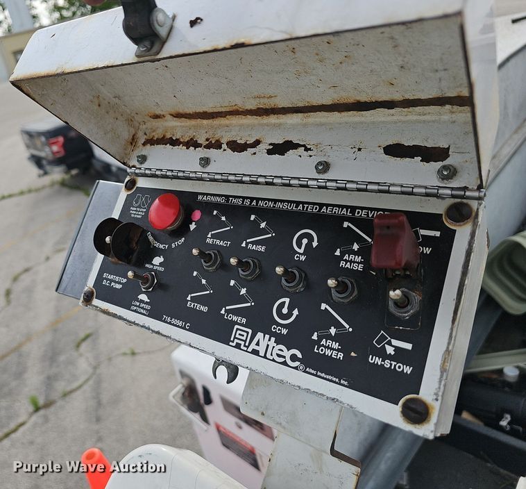 image for item EJ5371 2011 Ford F450 Super Duty bucket truck