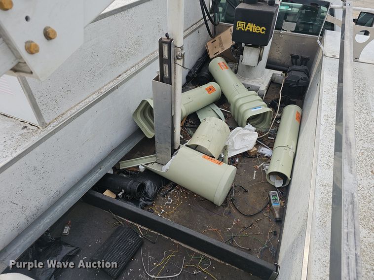 image for item EJ5371 2011 Ford F450 Super Duty bucket truck