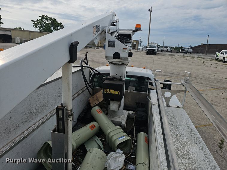 image for item EJ5371 2011 Ford F450 Super Duty bucket truck