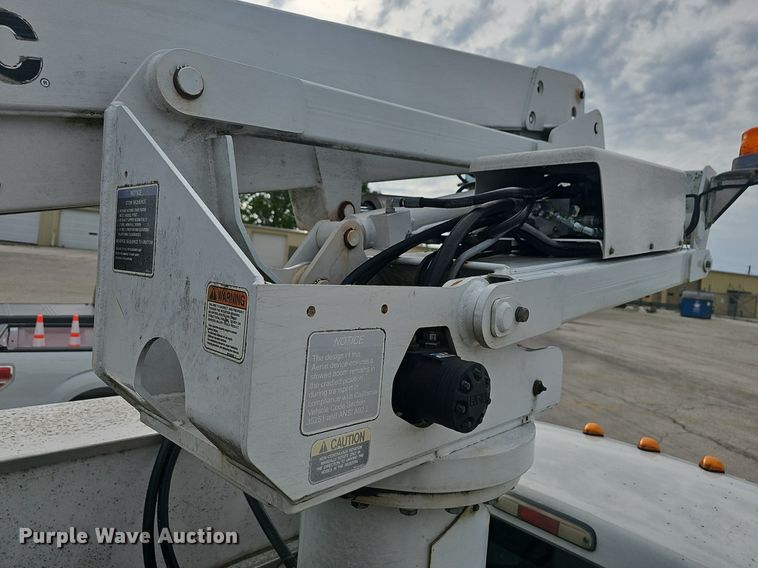 image for item EJ5371 2011 Ford F450 Super Duty bucket truck