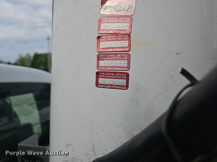 image for item EJ5371 2011 Ford F450 Super Duty bucket truck