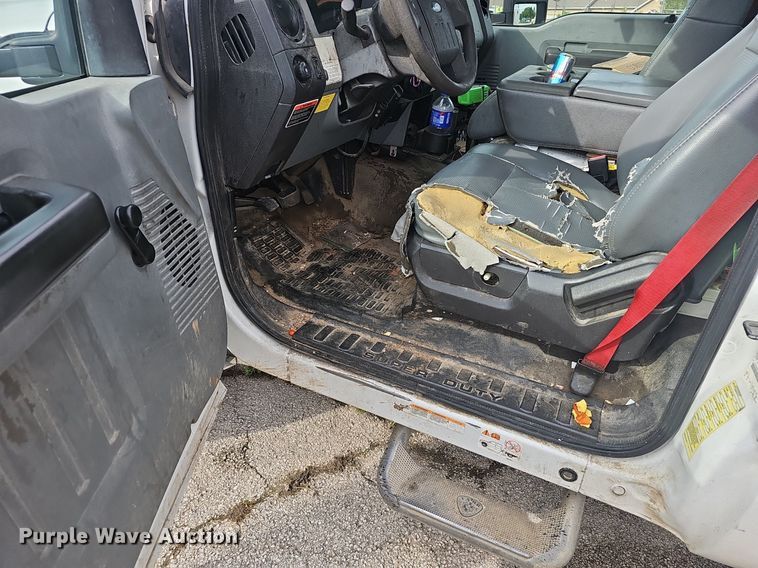 image for item EJ5371 2011 Ford F450 Super Duty bucket truck