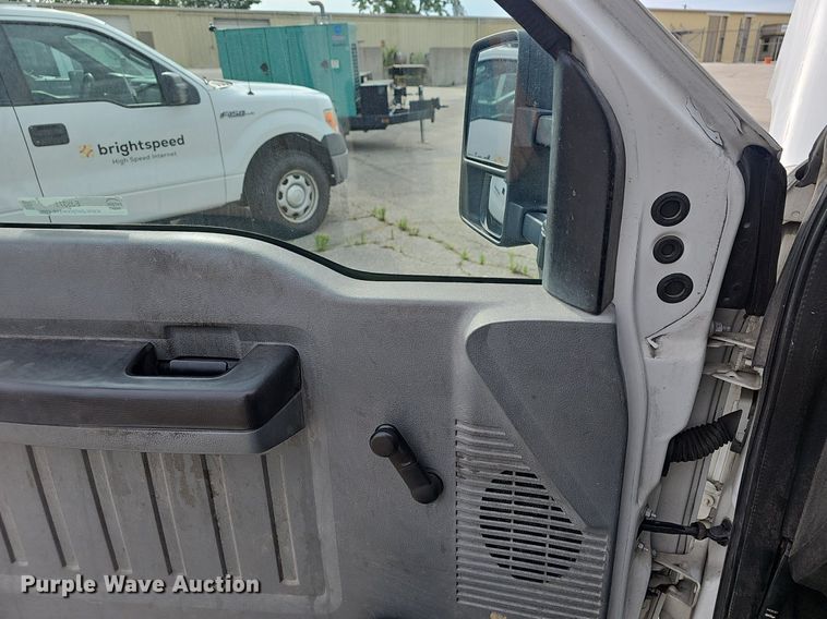 image for item EJ5371 2011 Ford F450 Super Duty bucket truck