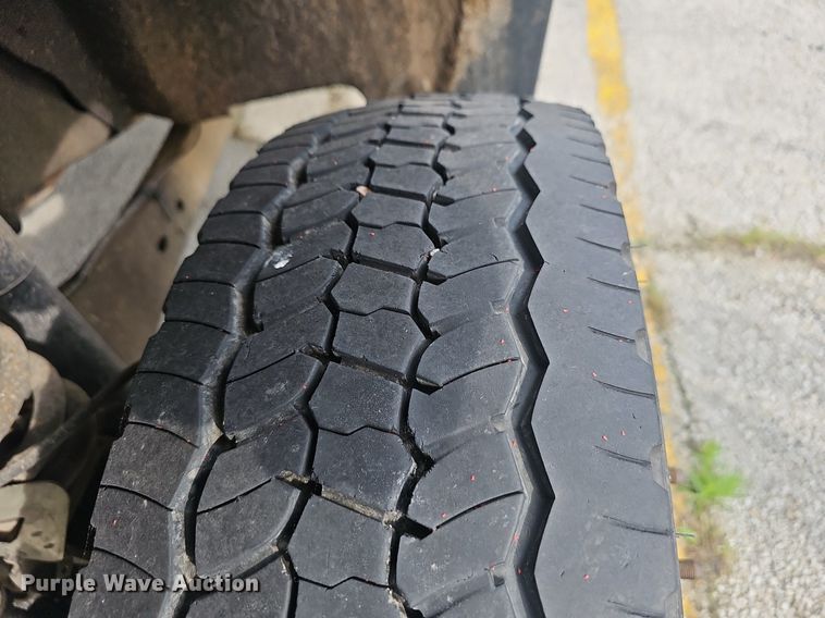 image for item EJ5371 2011 Ford F450 Super Duty bucket truck