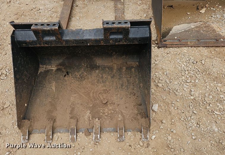 image for item EJ5373 2019 Bobcat  S70 skid steer loader