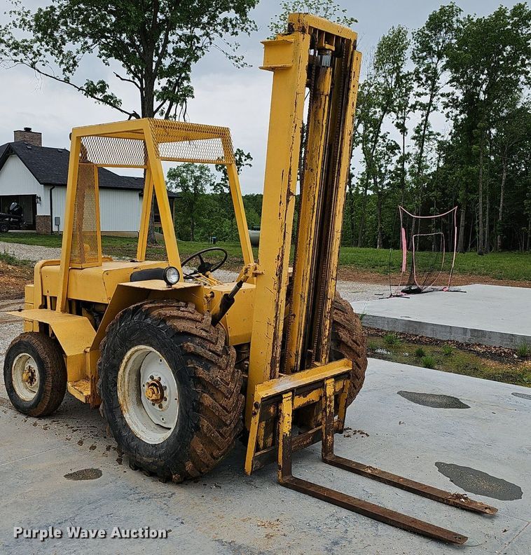 image for item EJ5384 Oliver forklift
