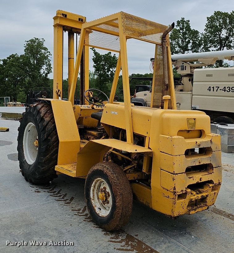 image for item EJ5384 Oliver forklift