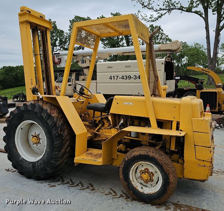 image for item EJ5384 Oliver forklift