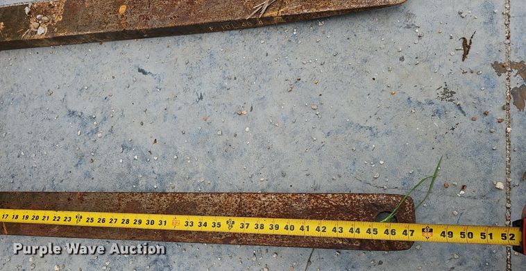 image for item EJ5384 Oliver forklift