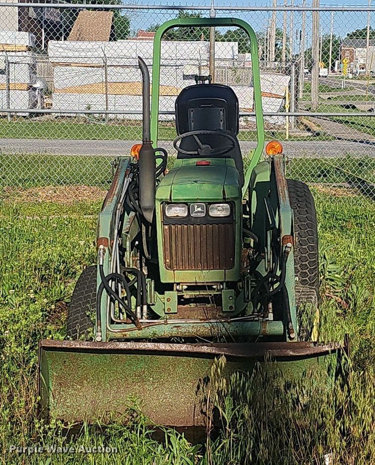 image for item EJ5389 1986 John Deere 750 MFWD tractor