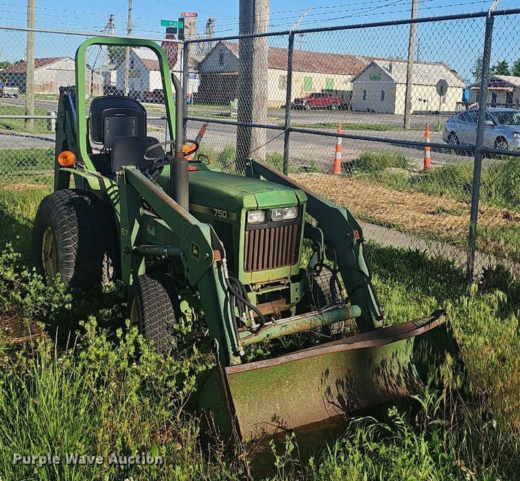 image for item EJ5389 1986 John Deere 750 MFWD tractor
