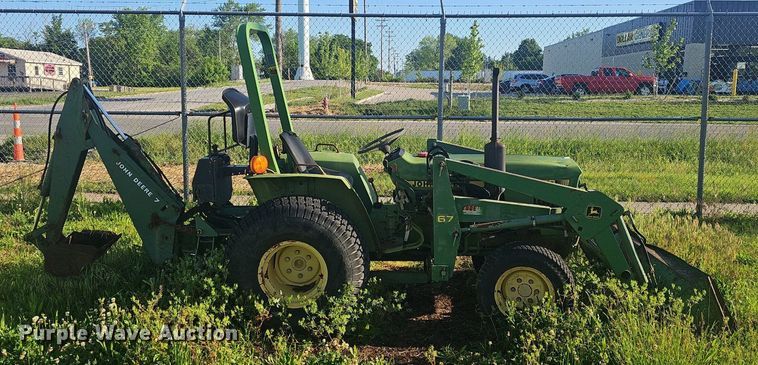 image for item EJ5389 1986 John Deere 750 MFWD tractor