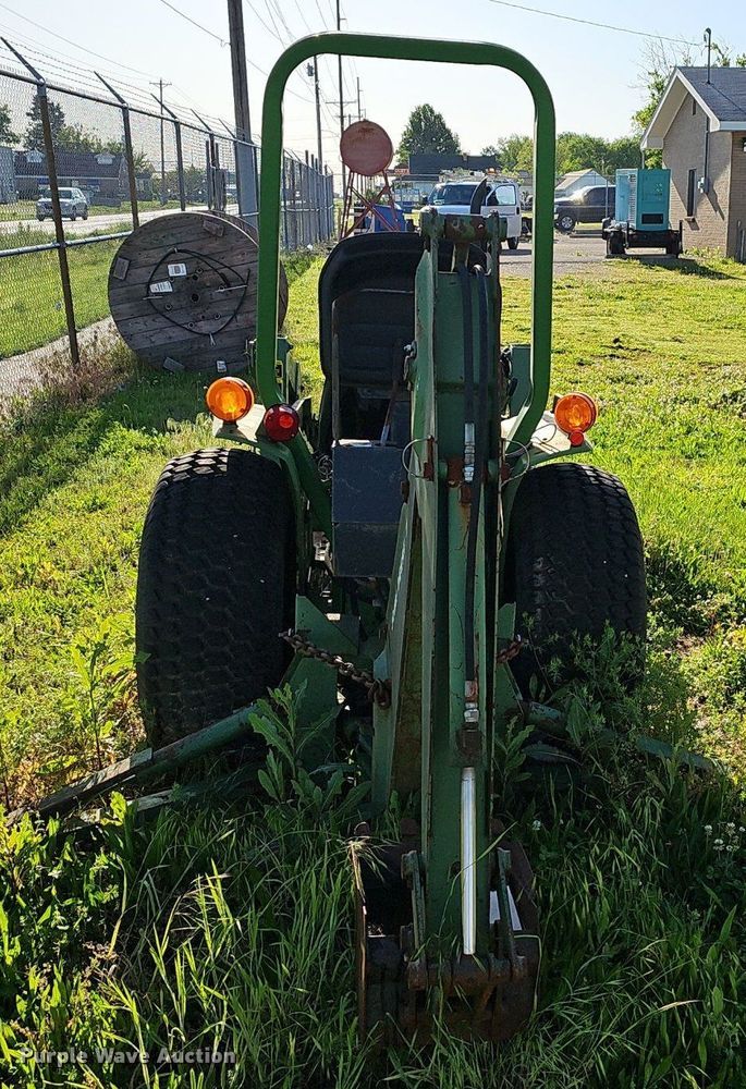 image for item EJ5389 1986 John Deere 750 MFWD tractor