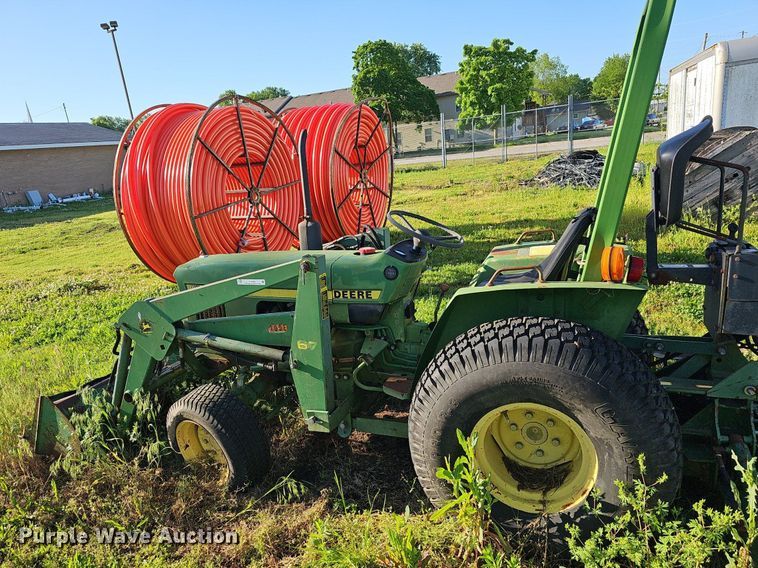 image for item EJ5389 1986 John Deere 750 MFWD tractor
