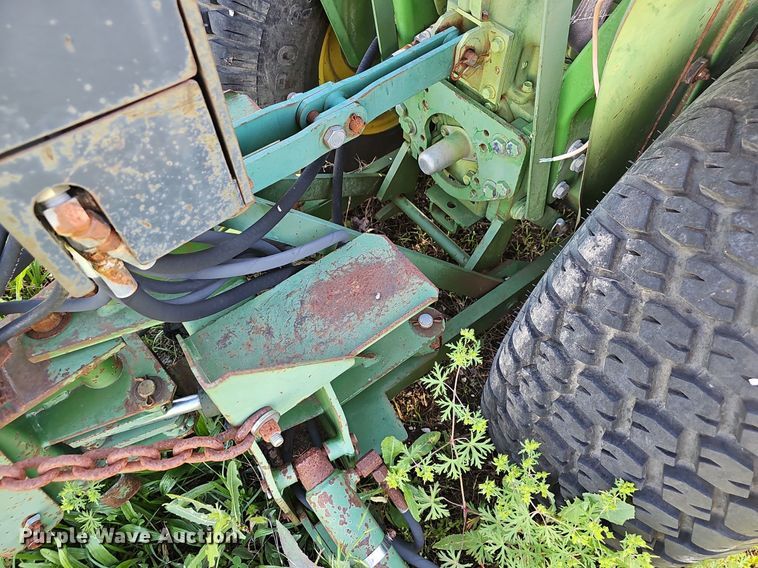 image for item EJ5389 1986 John Deere 750 MFWD tractor