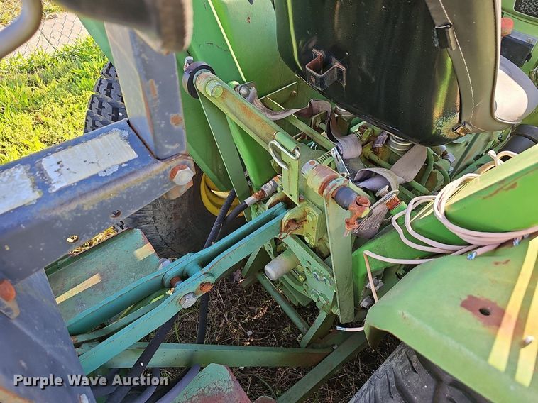 image for item EJ5389 1986 John Deere 750 MFWD tractor