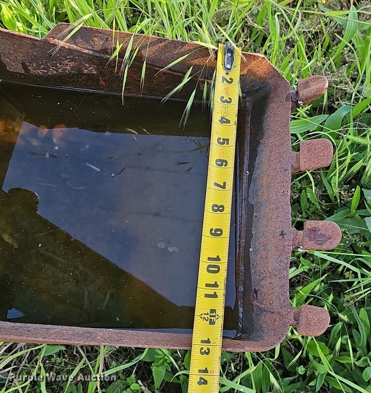 image for item EJ5389 1986 John Deere 750 MFWD tractor