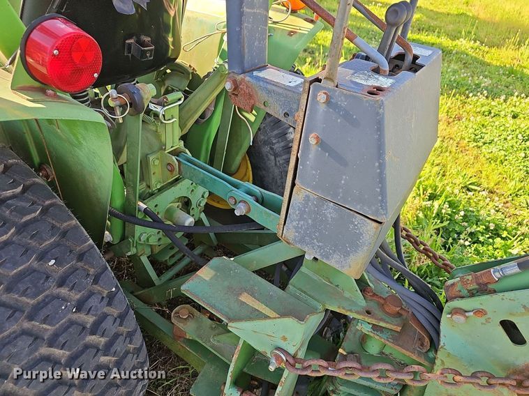 image for item EJ5389 1986 John Deere 750 MFWD tractor