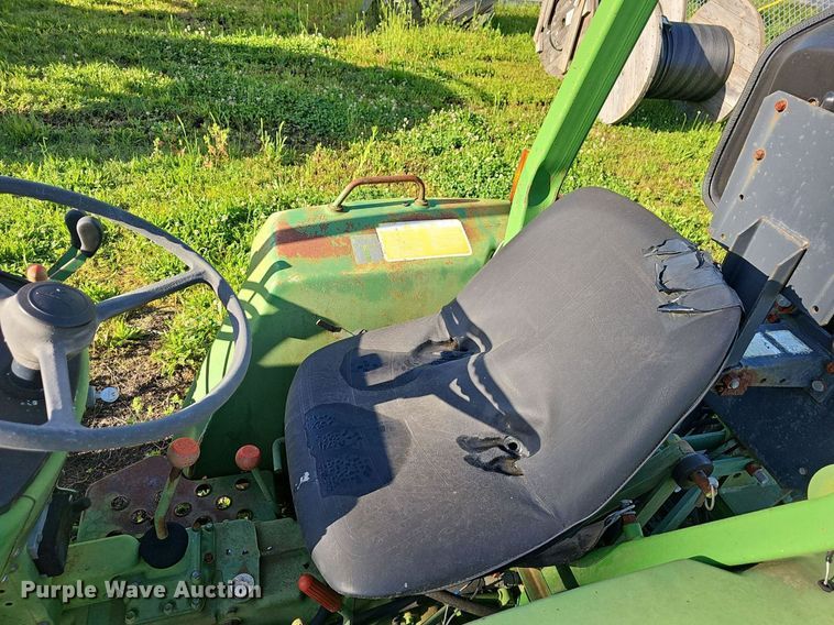 image for item EJ5389 1986 John Deere 750 MFWD tractor