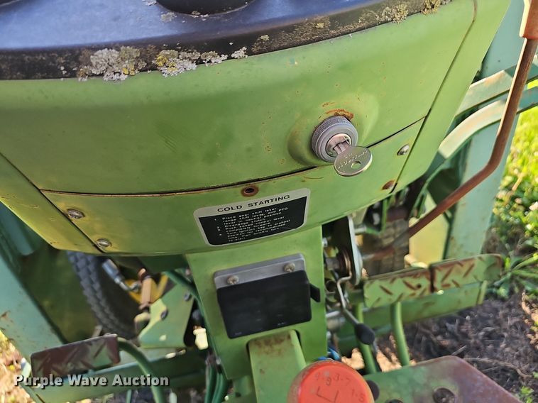 image for item EJ5389 1986 John Deere 750 MFWD tractor