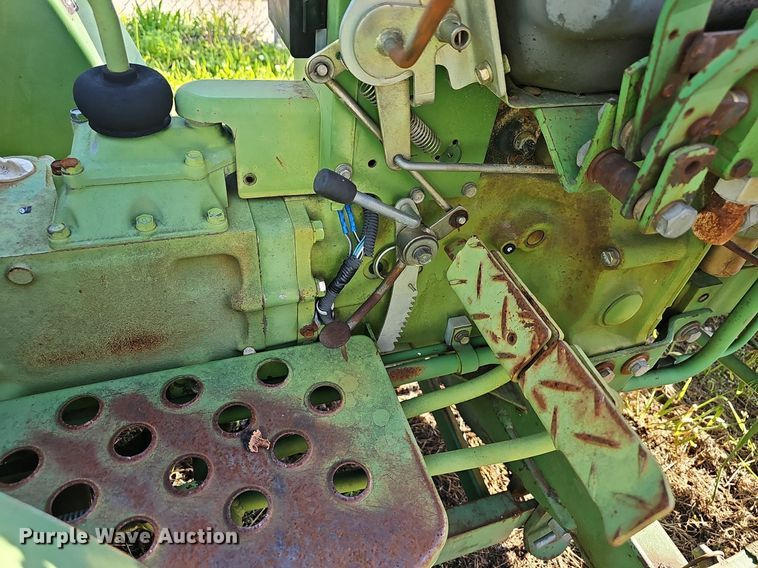 image for item EJ5389 1986 John Deere 750 MFWD tractor