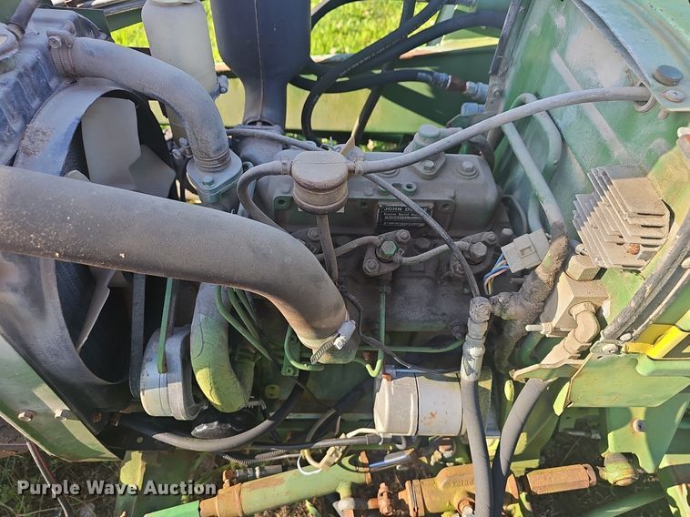 image for item EJ5389 1986 John Deere 750 MFWD tractor