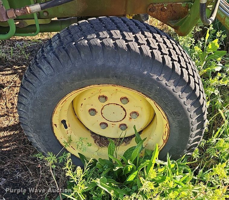 image for item EJ5389 1986 John Deere 750 MFWD tractor