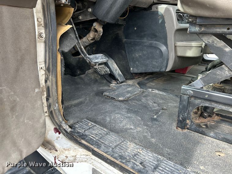 image for item EK4572 2002 Mack CH612 water truck