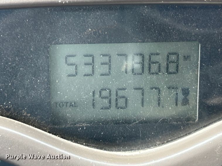 image for item EK4572 2002 Mack CH612 water truck