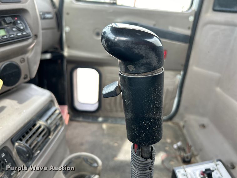 image for item EK4572 2002 Mack CH612 water truck